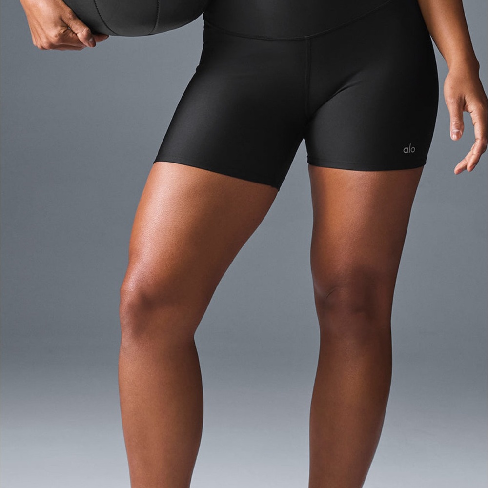 NWT ALO Yoga Black Airlift Bike Shorts